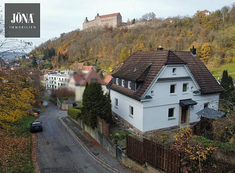 Historisches Wohnhaus - Stilvolles Wohnen mit traumhaftem Altstadtblick