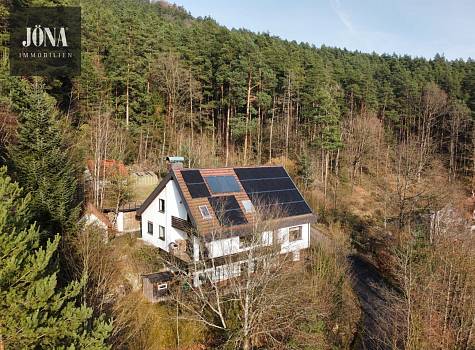 RESERVIERT! Großzügiges Wohnhaus in idyllischer Lage, vielseitig nutzbar mit Ausbaupotenzial im Untergeschoss