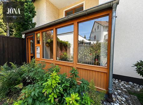 Haus-im-Haus-Lösung mit echtem Hausgefühl + Garten