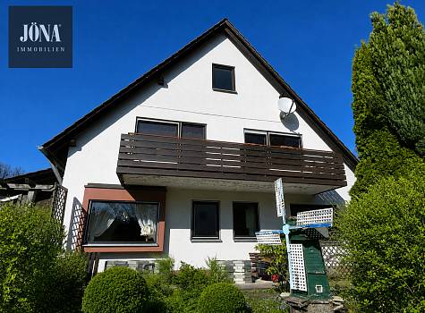 PREISREDUZIERUNG!
Viel Platz für Ihre Wohnideen – gepflegtes Haus in ruhiger Sonnenlage als Ein- oder Zweifamilienhaus nutzbar